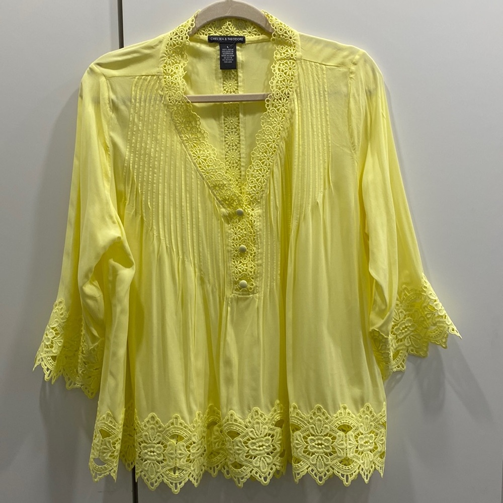 Chelsea & Theodore long sleeve yellow shirt